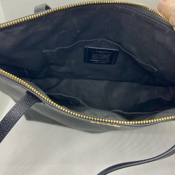 Coach Carryall in black - Picture 11 of 16